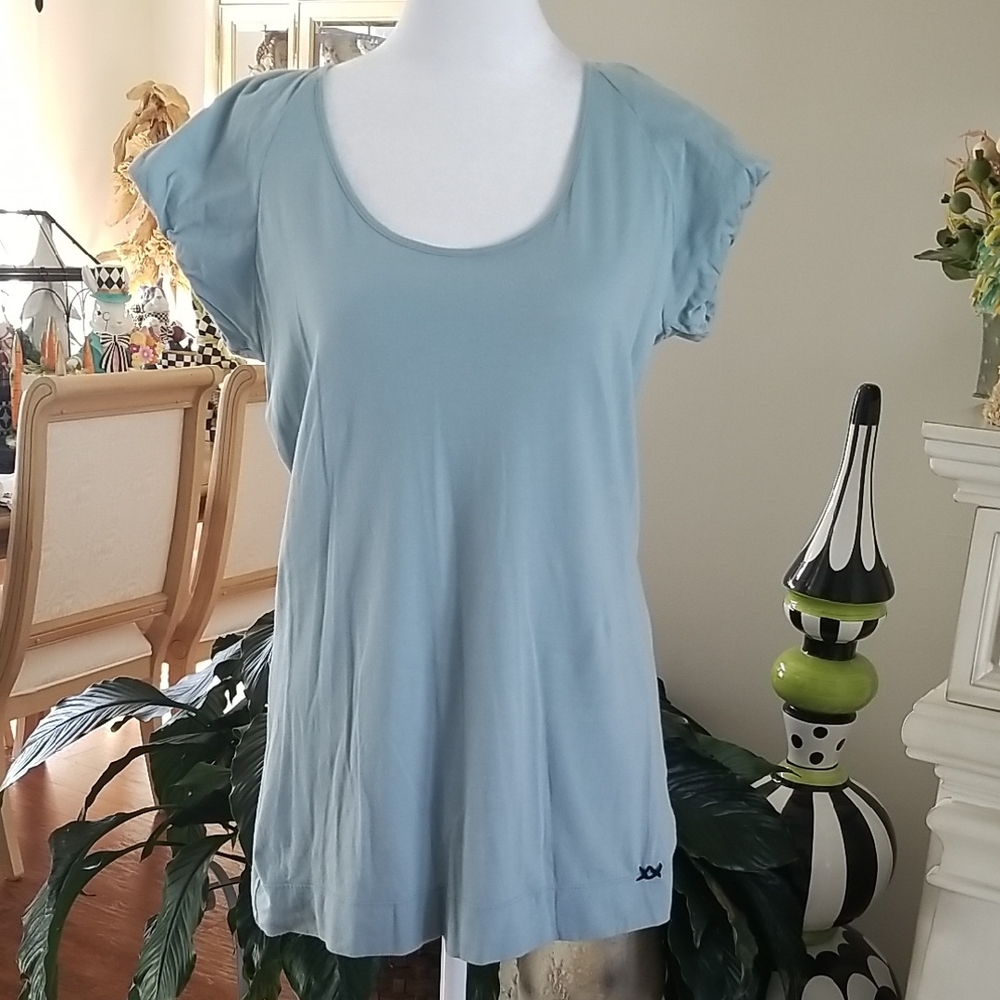 Women's Light Blue Top